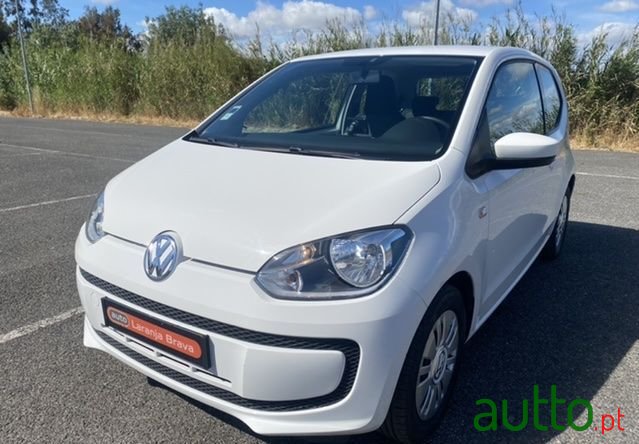 2015' Volkswagen Up photo #3