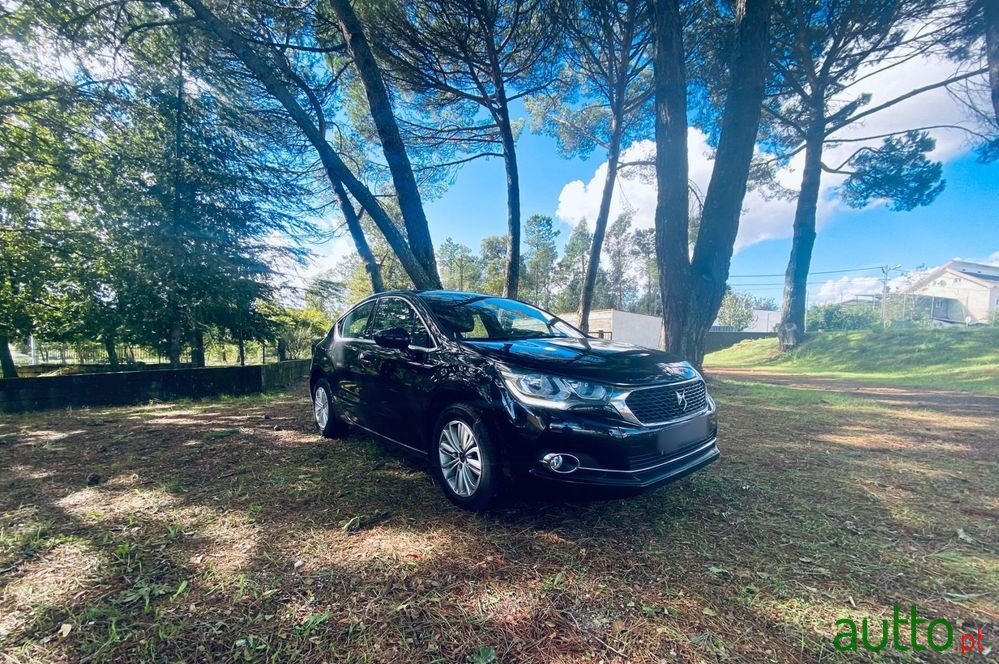 2018' DS Automobiles Ds4 photo #2