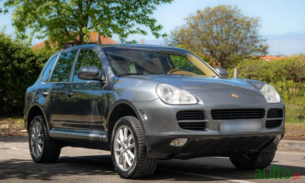 2004' Porsche Cayenne Tiptronic photo #1
