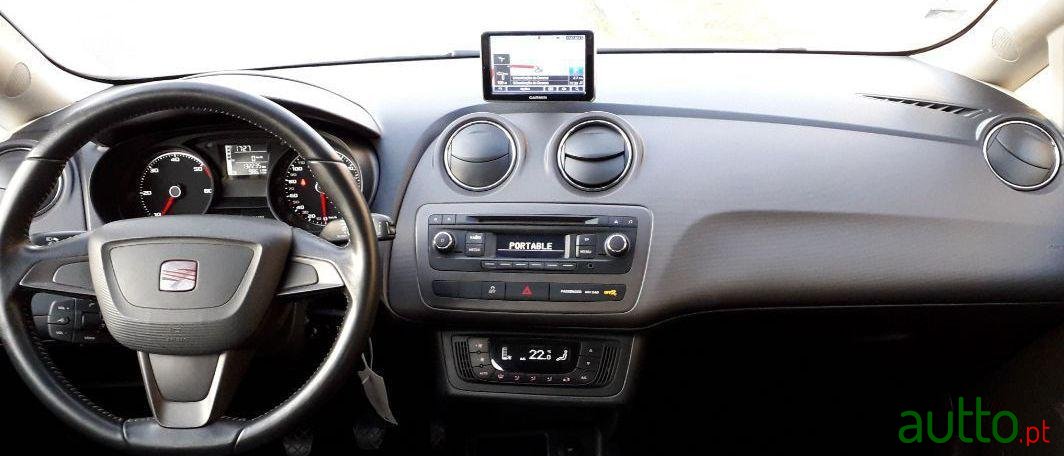 2013' SEAT Ibiza St photo #2