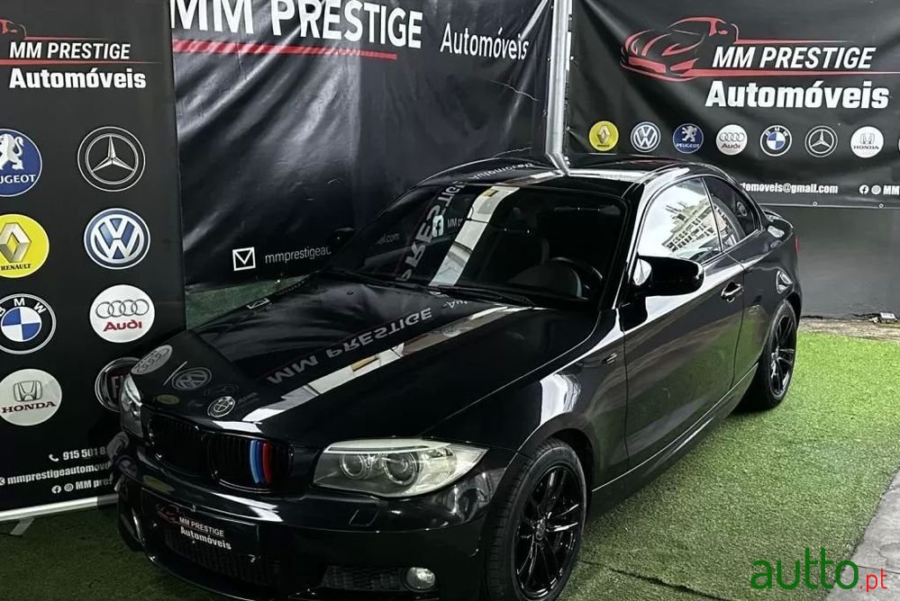 2011' BMW Série 1 D Pack M photo #3