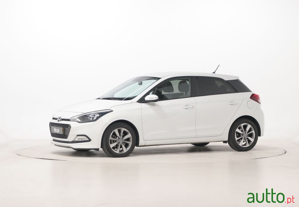 2018' Hyundai i20 photo #2