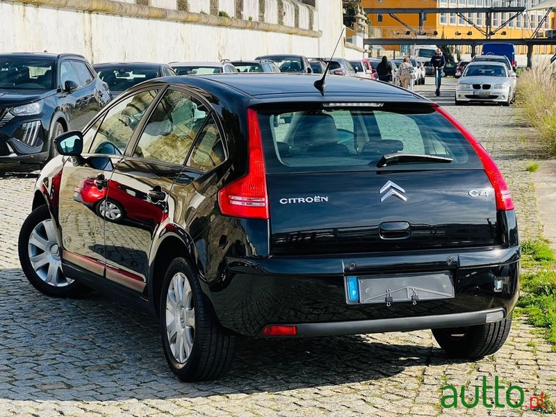 2010' Citroen C4 photo #4