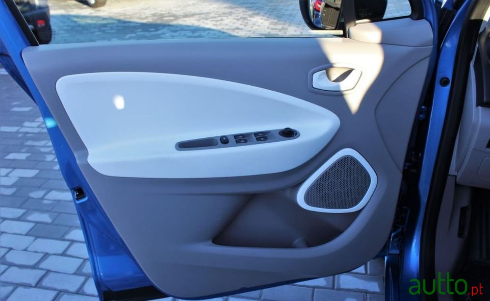 2019' Renault Zoe Limited 20 photo #5