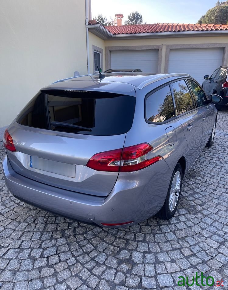 2020' Peugeot 308 Sw photo #5