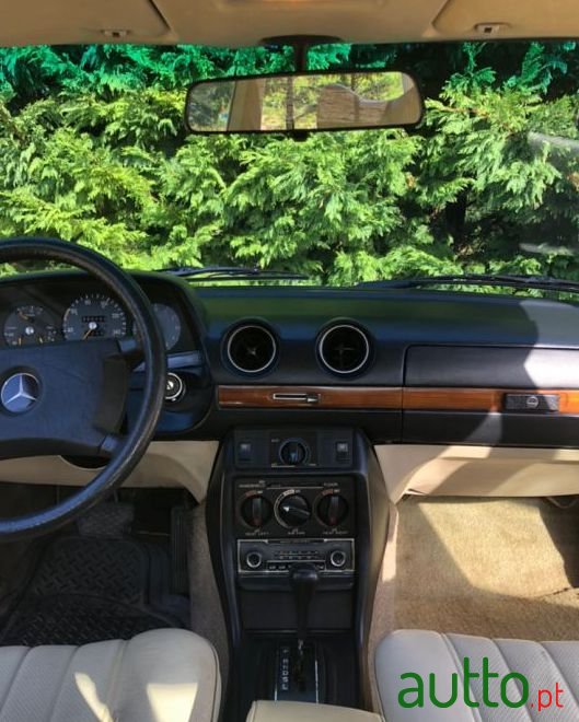 1977' Mercedes-Benz 240 Americano photo #2