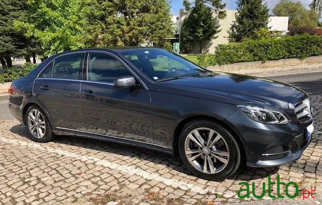 2013' Mercedes-Benz E-300 photo #2