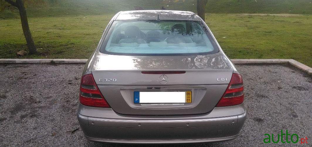 2005' Mercedes-Benz E-320 photo #1