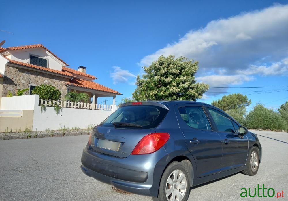 2008' Peugeot 207 1.4 Hdi Trendy photo #3