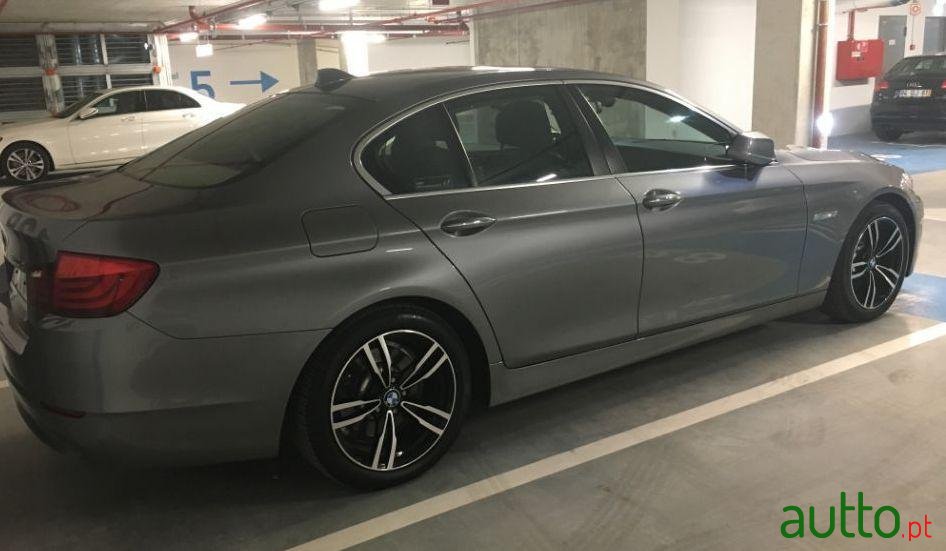 2010' BMW 520 D photo #4