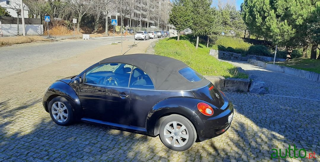 2007' Volkswagen New Beetle photo #6