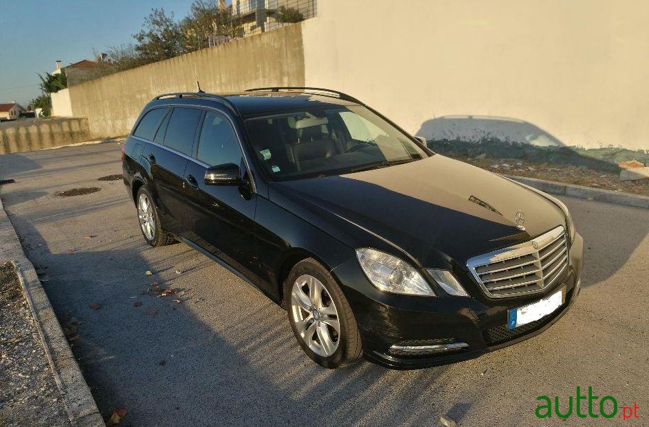 2012' Mercedes-Benz E-200 Cdi photo #2