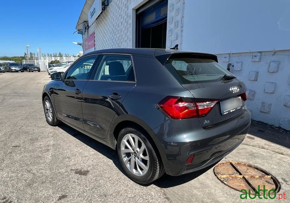 2022' Audi A1 Sportback photo #6