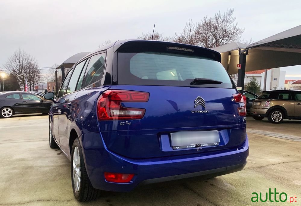 2016' Citroen C4 Grand Picasso photo #6