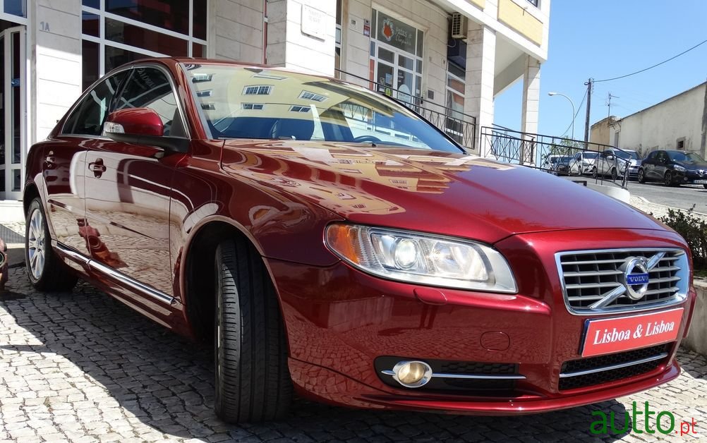 2010' Volvo S80 photo #2
