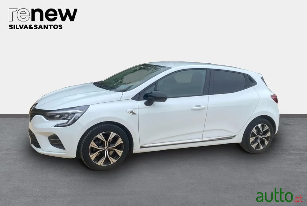 2022' Renault Clio photo #1