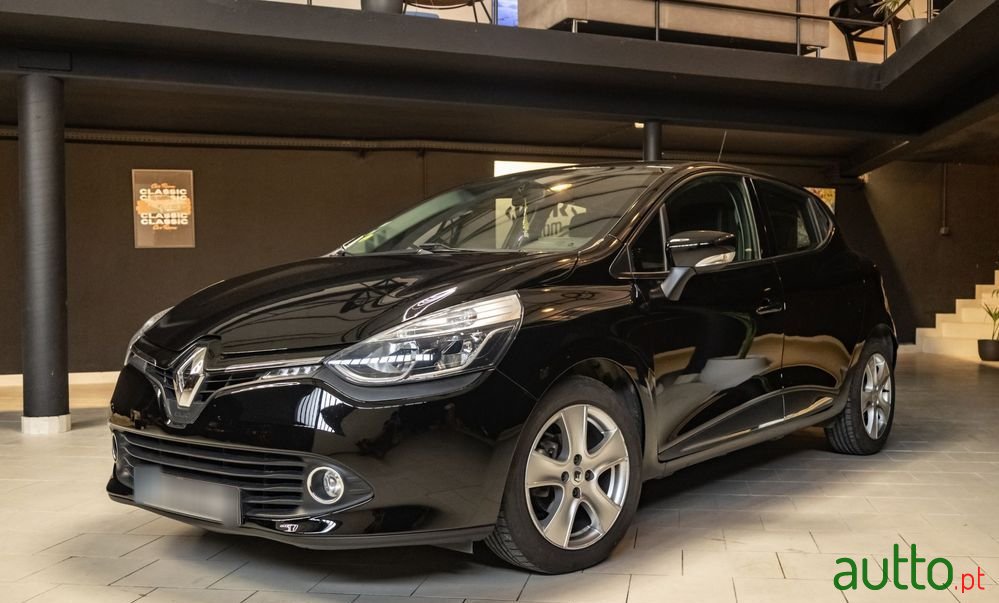 2015' Renault Clio 1.5 Dci Dynamique S Edc photo #2
