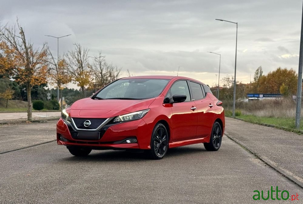 2019' Nissan Leaf Tekna photo #2