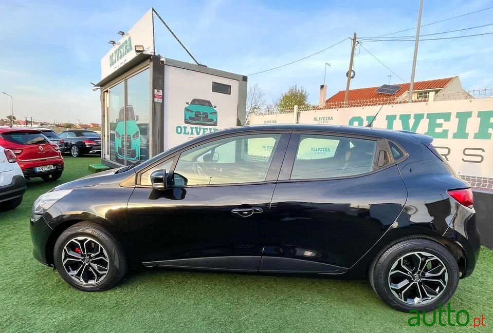 2015' Renault Clio photo #6