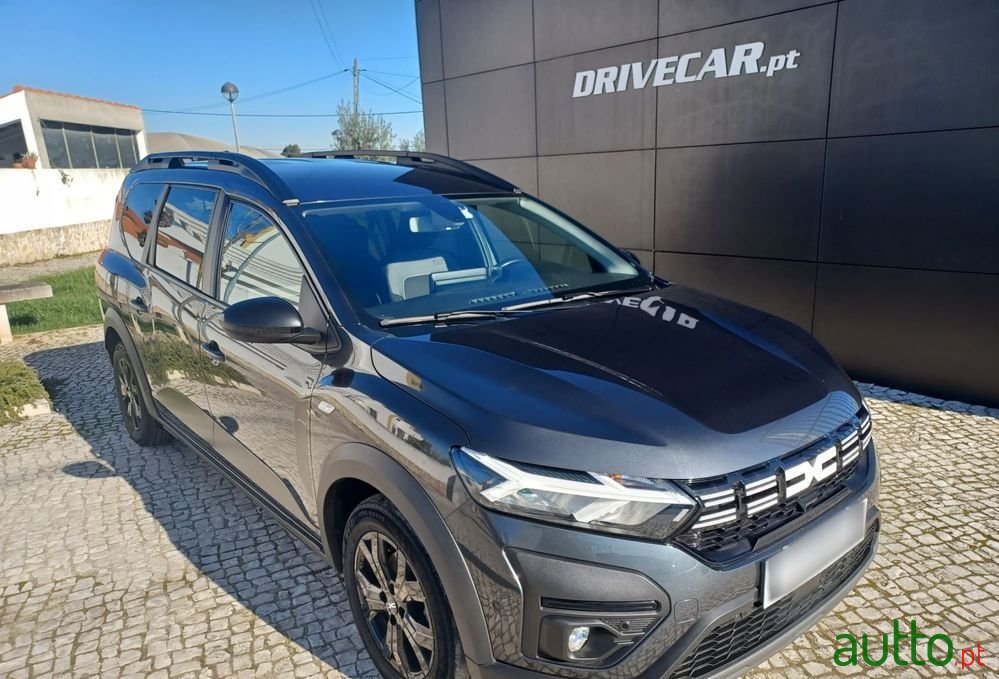 2023' Dacia Jogger photo #1