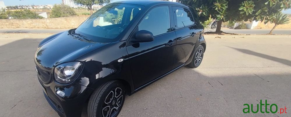 2019' Smart Forfour Electric Drive Passion photo #1