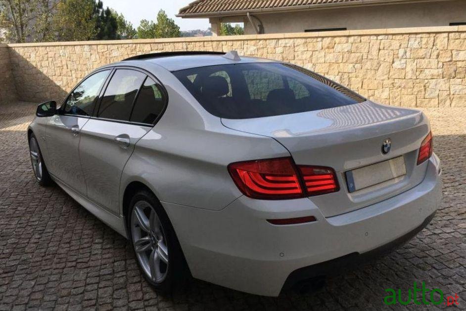 2011' BMW 520 D Pack M photo #1