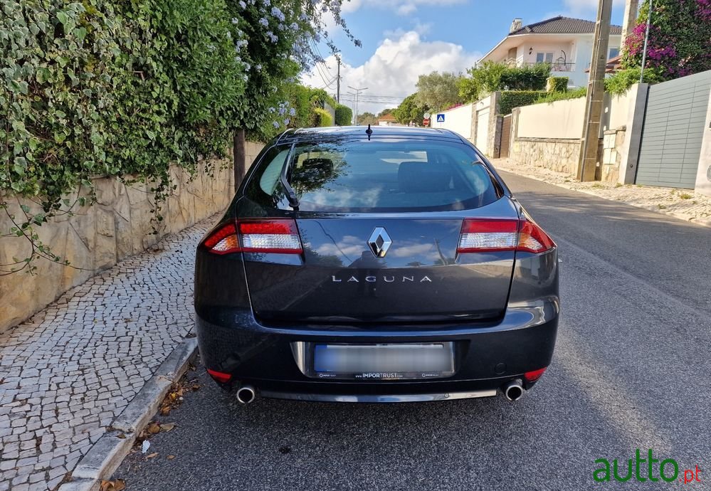 2014' Renault Laguna photo #5