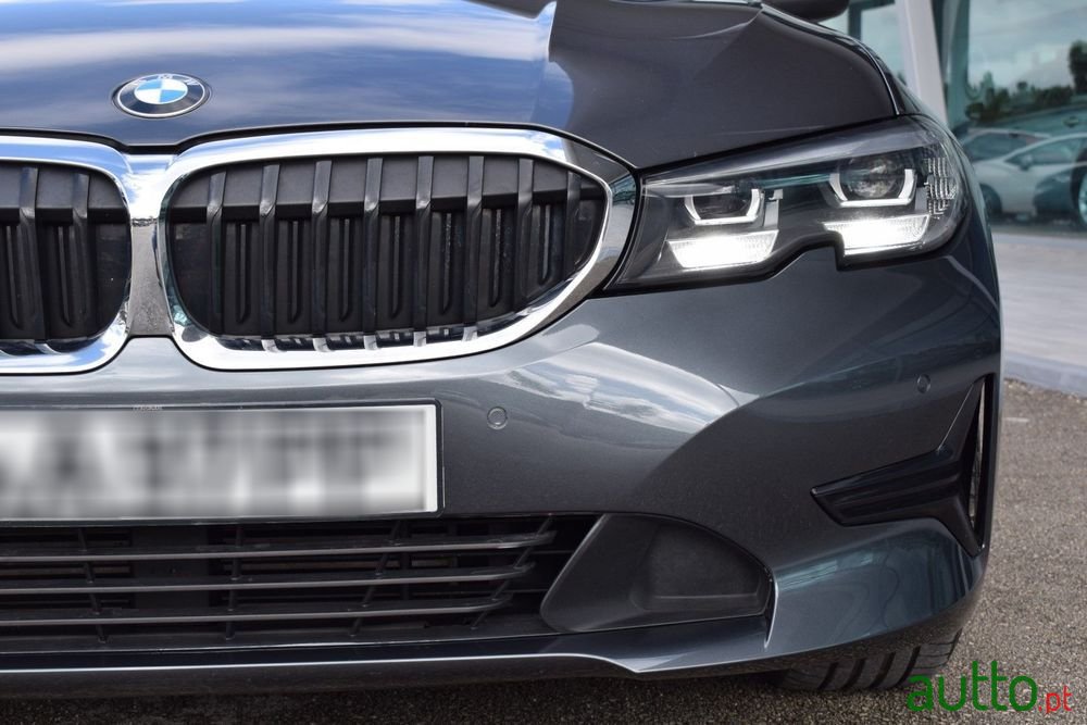 2020' BMW Série 3 D Touring Auto photo #3