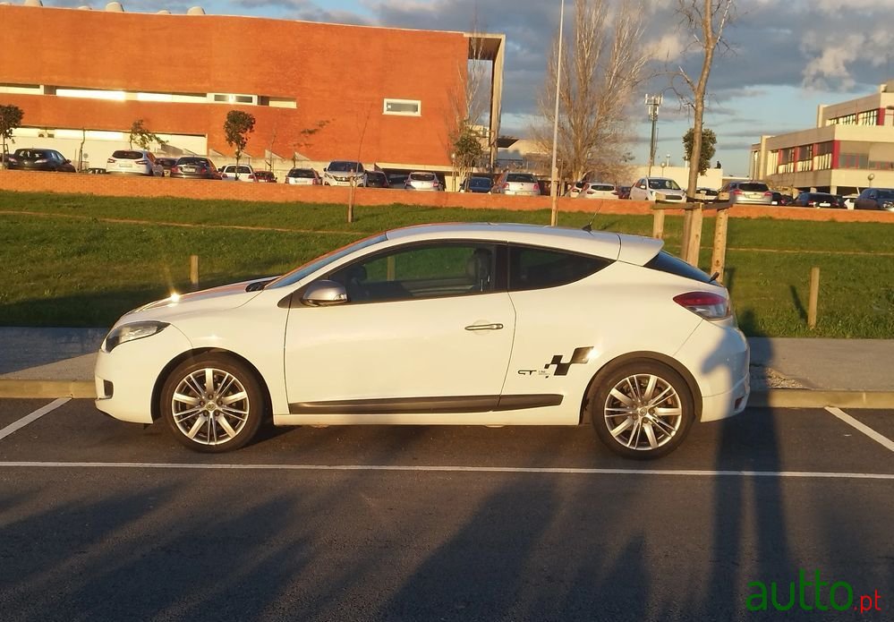 2010' Renault Mégane Coupe 1.5 Dci Gt Line photo #4