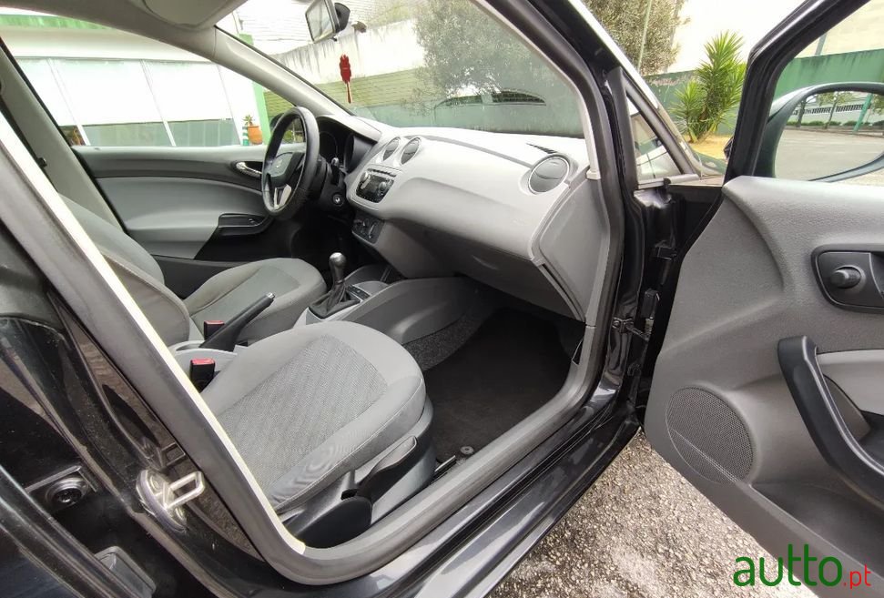 2008' SEAT Ibiza photo #6