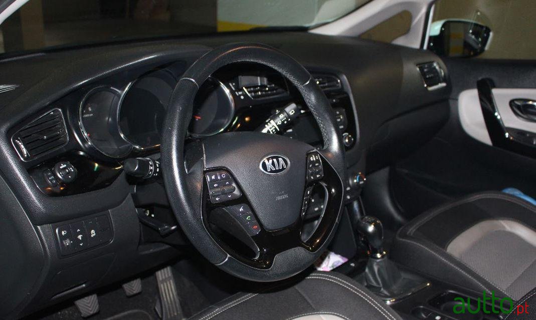 2014' Kia Ceed Sw photo #3