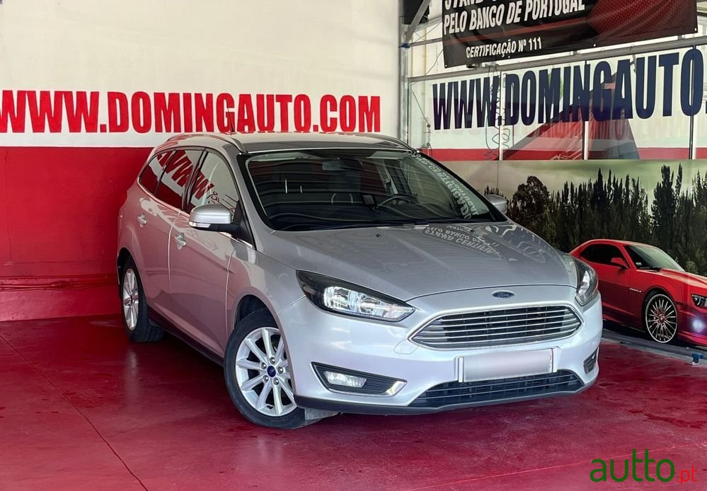 2015' Ford Focus Sw photo #1