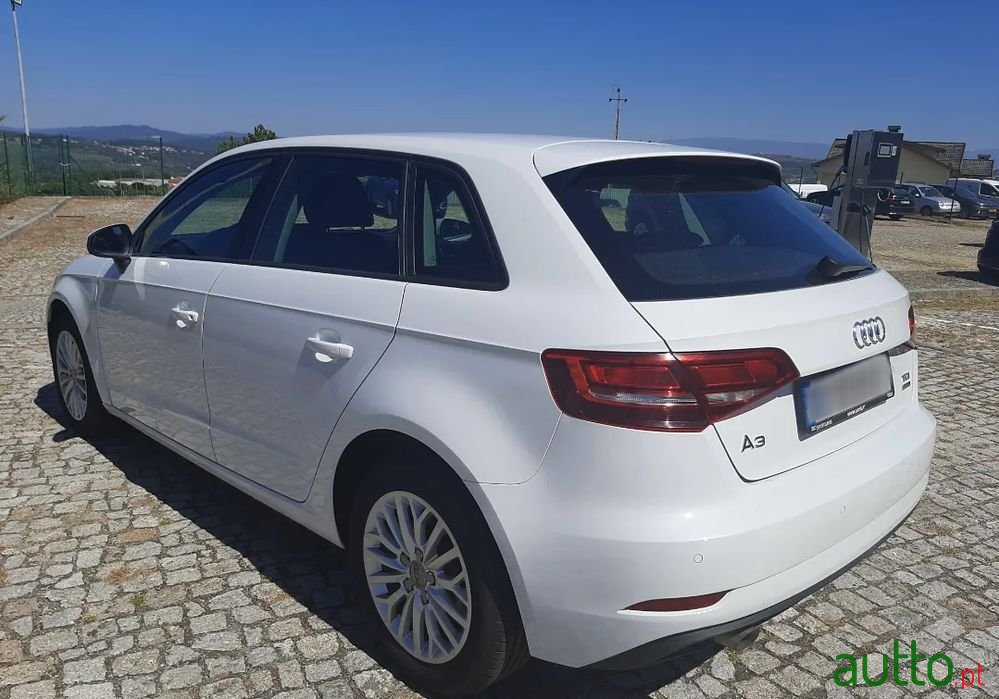 2016' Audi A3 Sportback photo #5