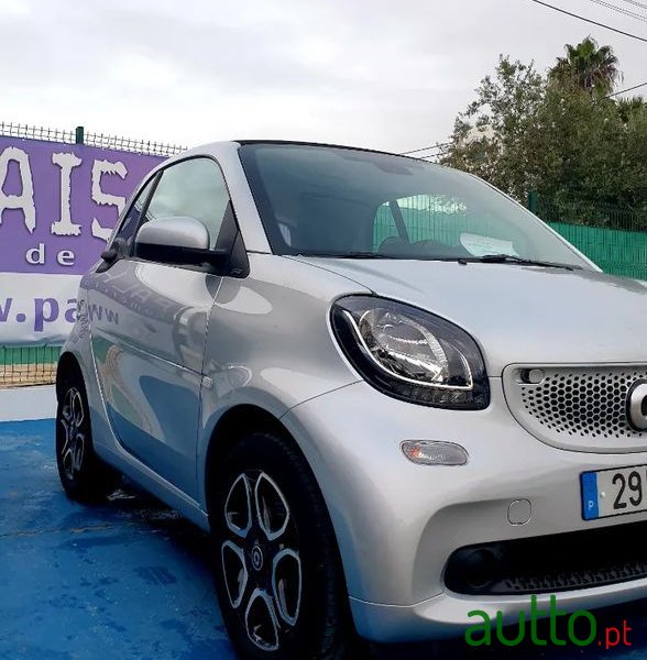 2018' Smart Fortwo photo #1