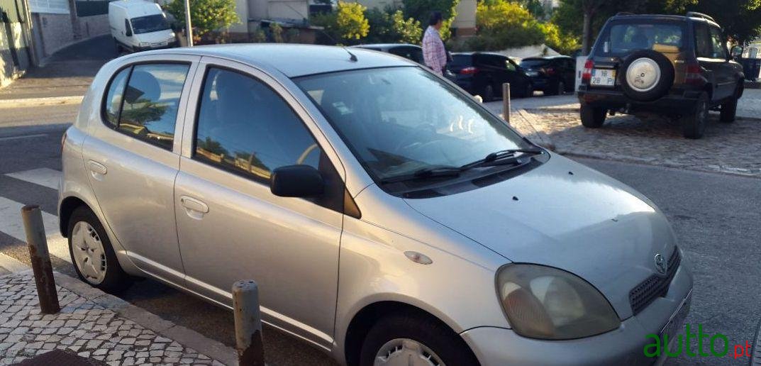 2001' Toyota Yaris photo #1