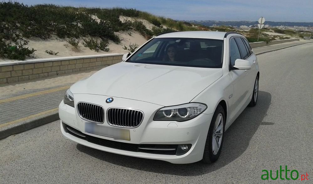 2011' BMW Série 5 D 130G photo #1
