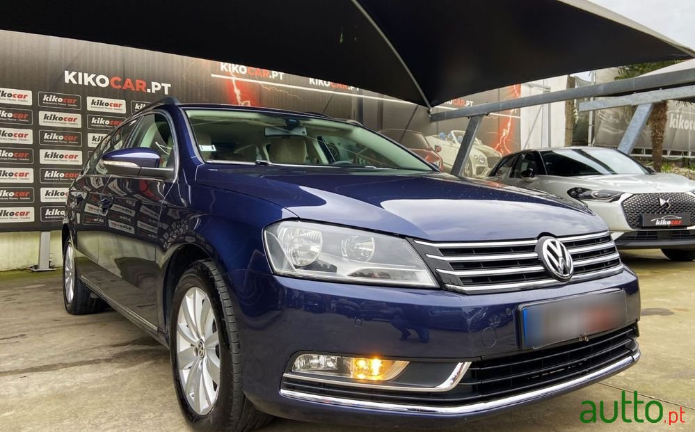 2013' Volkswagen Passat Variant photo #1