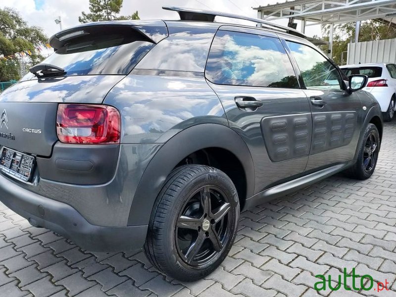 2015' Citroen C4 Cactus photo #2