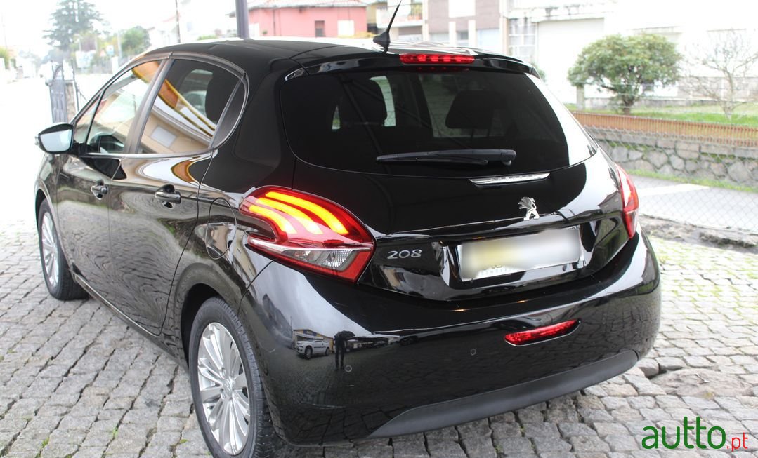2018' Peugeot 208 photo #5