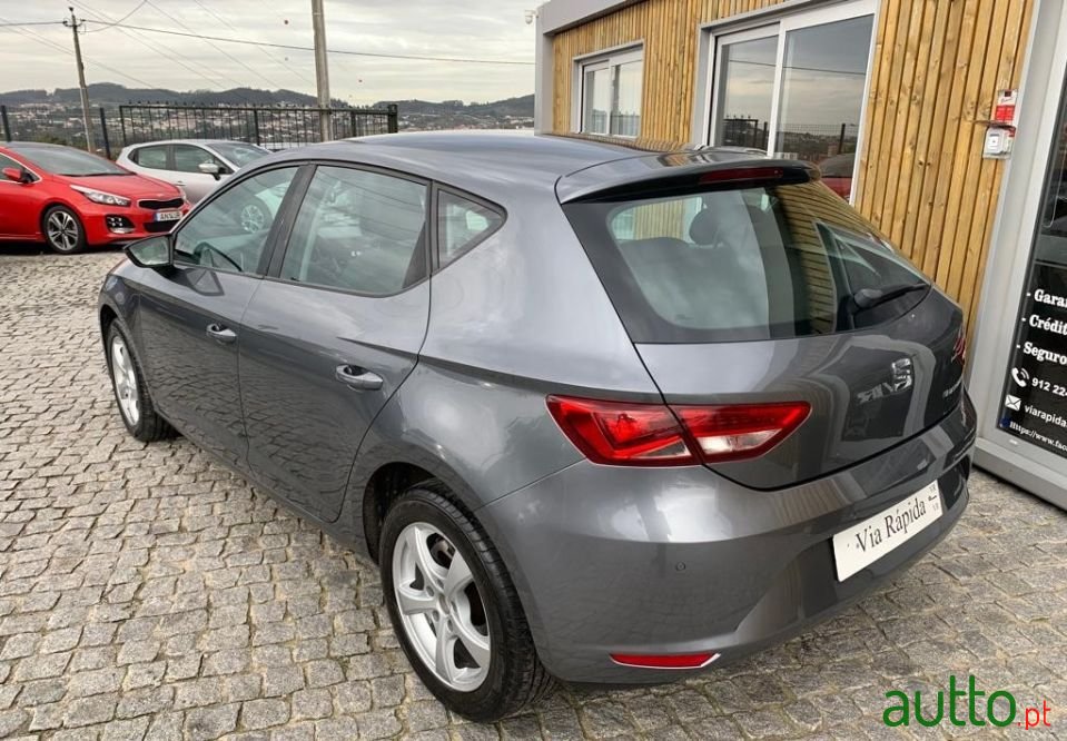 2015' SEAT Leon photo #5