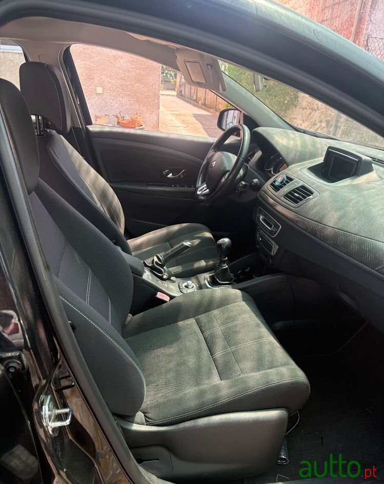 2015' Renault Megane photo #4