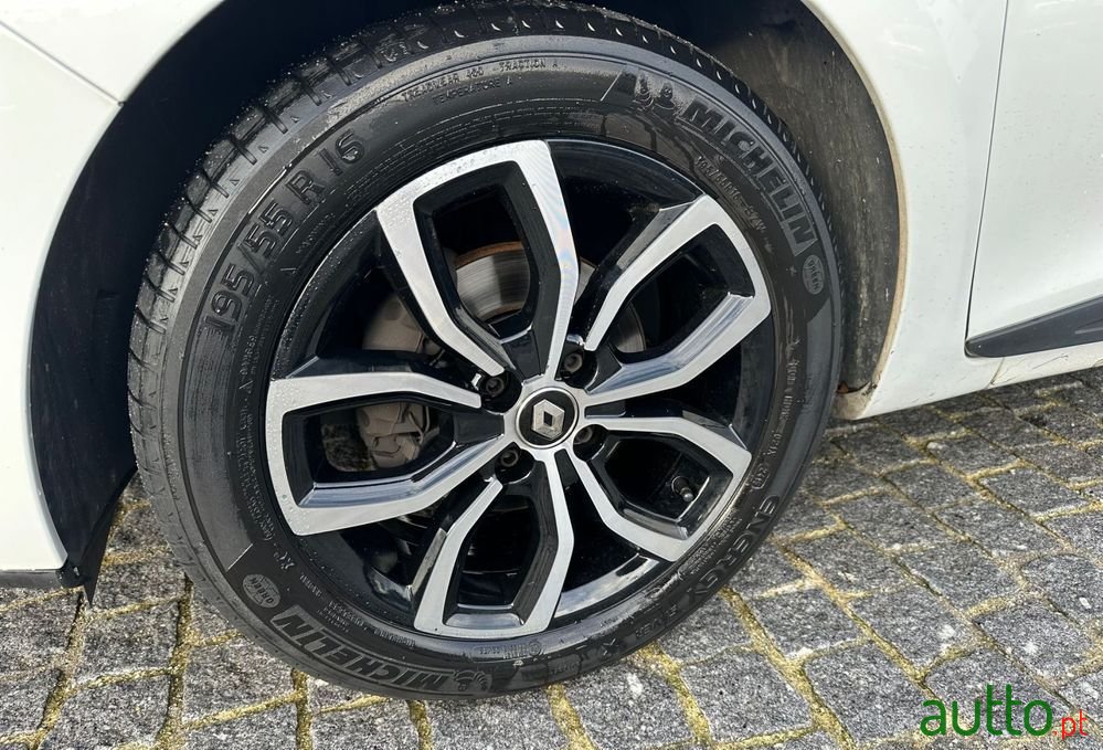 2018' Renault Clio 1.5 Dci Zen photo #6