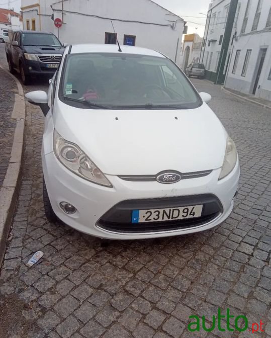 2012' Ford Fiesta photo #1