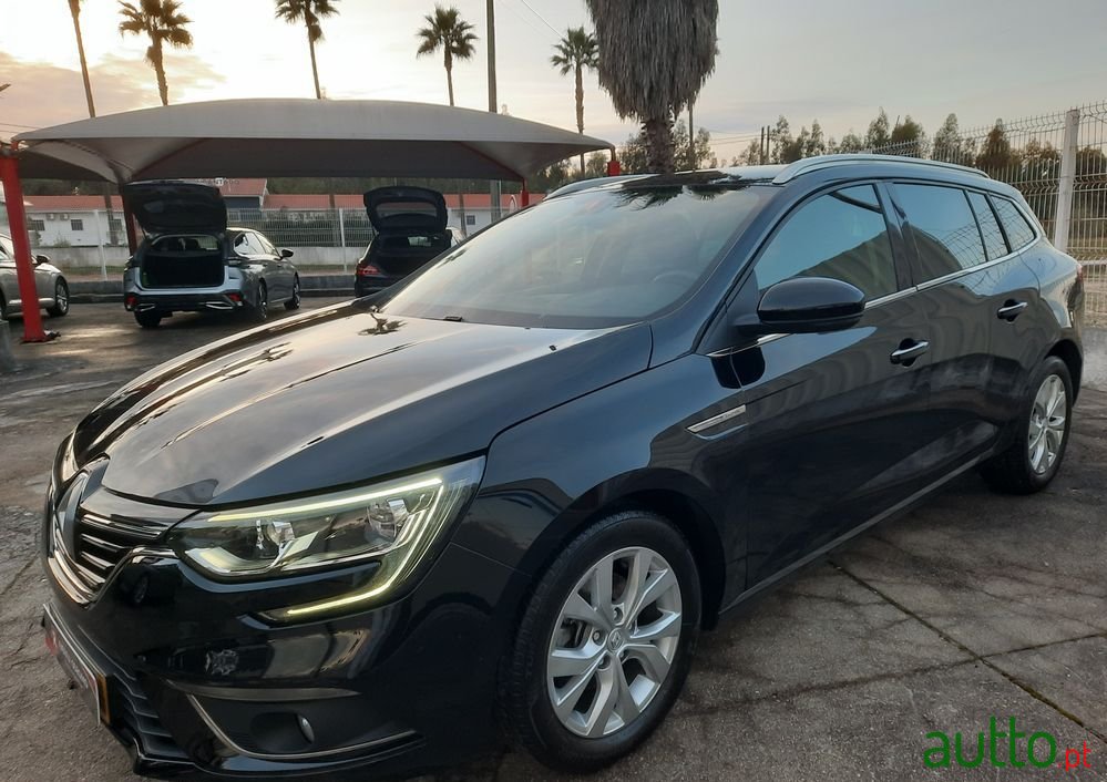 2018' Renault Mégane Sport Tourer photo #1