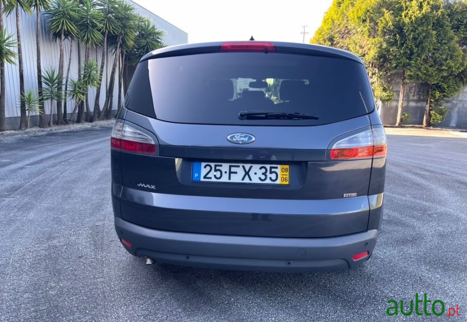 2008' Ford S-Max photo #2