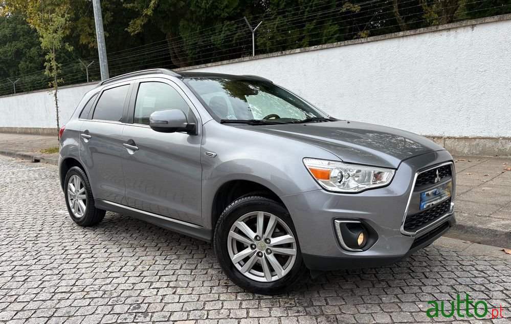2014' Mitsubishi ASX 1.8 Di-D Instyle photo #3