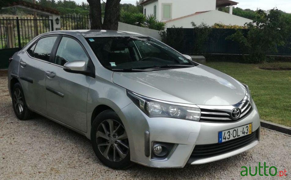 2014' Toyota Corolla Sedan photo #1