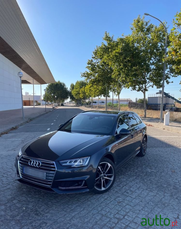 2017' Audi A4 Avant photo #5