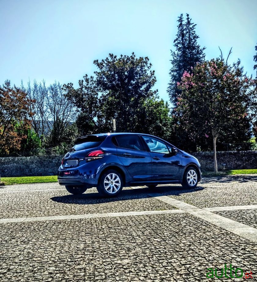 2018' Peugeot 208 photo #4