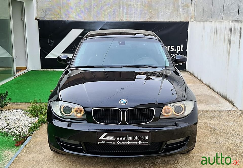 2009' BMW 120 photo #5